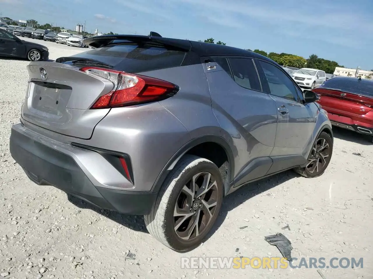 3 fotografías del automóvil dañado NMTKHMBX4KR084079 TOYOTA C-HR 2019