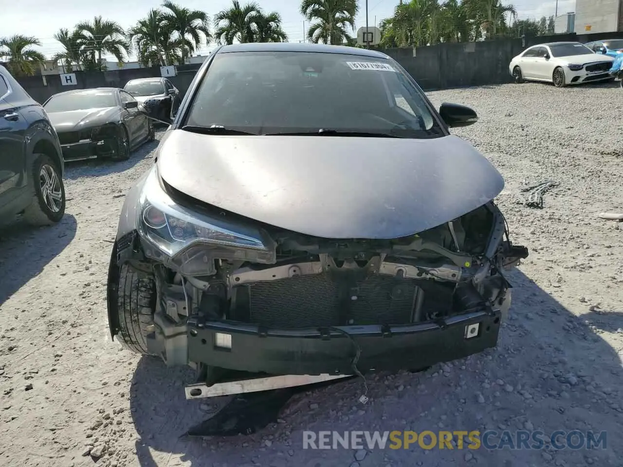 5 fotografías del automóvil dañado NMTKHMBX4KR084079 TOYOTA C-HR 2019