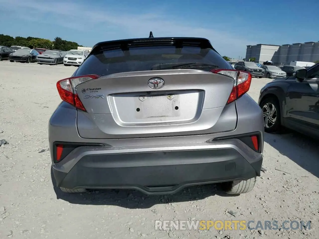 6 fotografías del automóvil dañado NMTKHMBX4KR084079 TOYOTA C-HR 2019