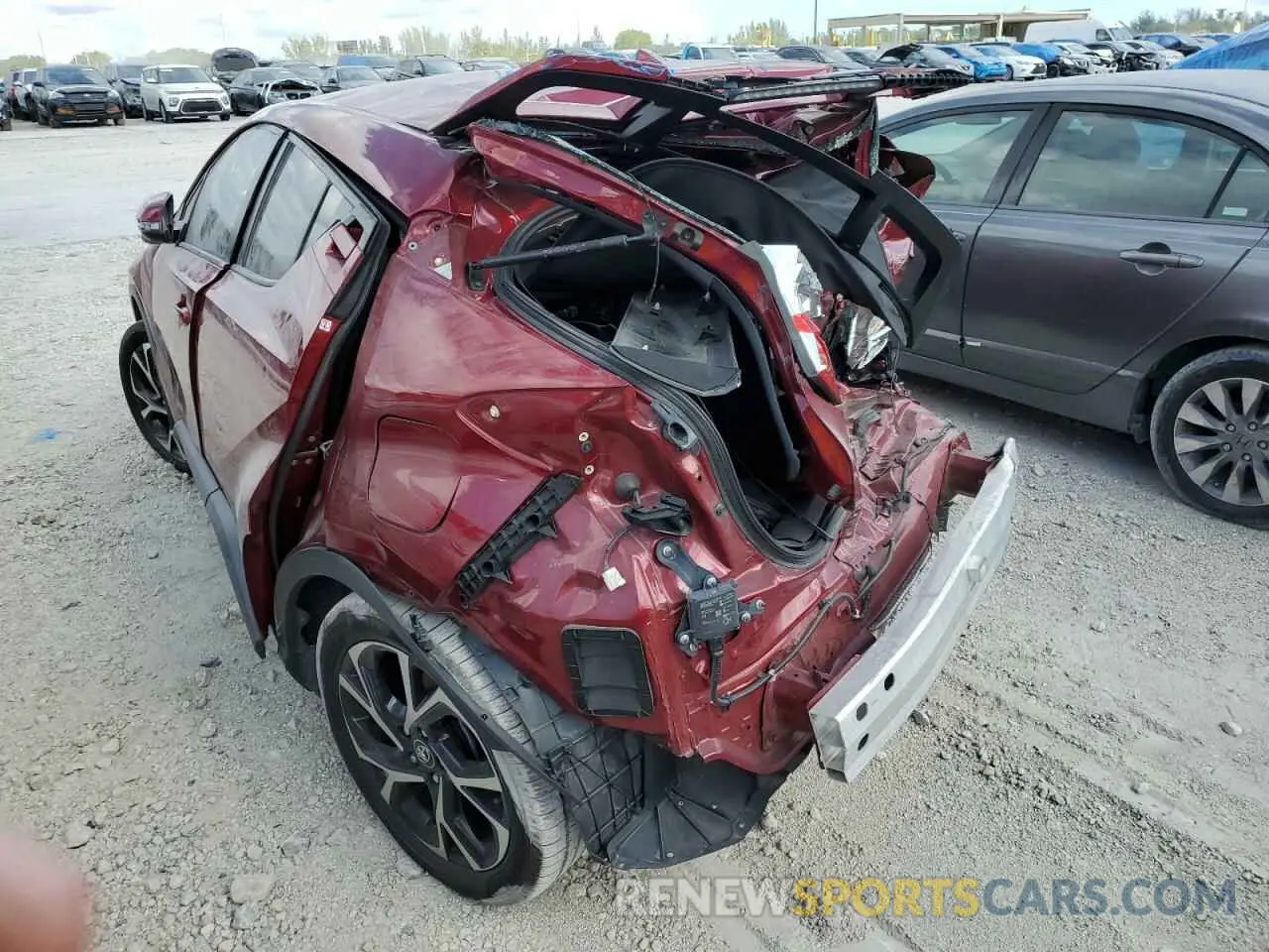 3 fotografías del automóvil dañado NMTKHMBX4KR091677 TOYOTA C-HR 2019
