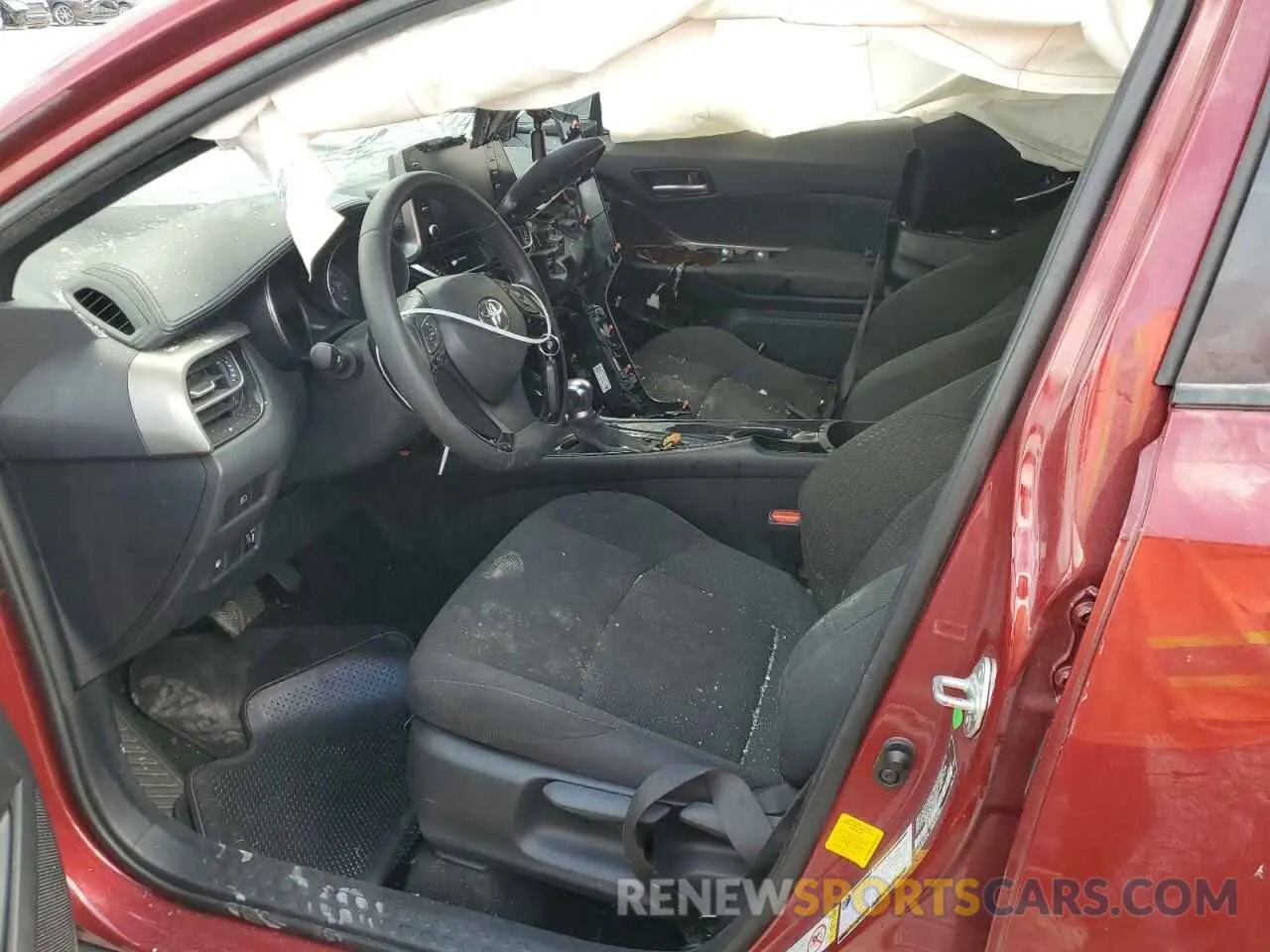 5 fotografías del automóvil dañado NMTKHMBX4KR091677 TOYOTA C-HR 2019