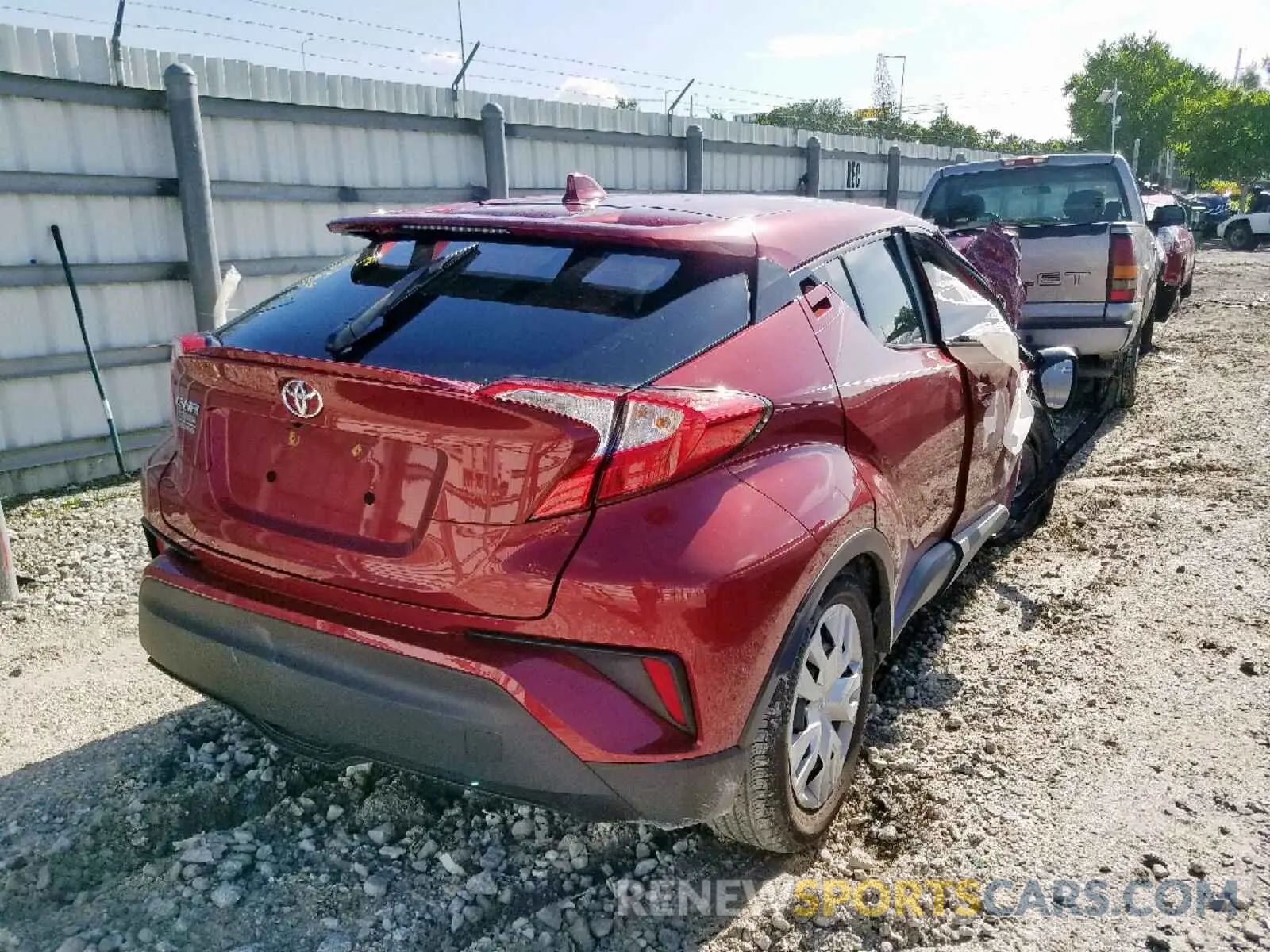 4 fotografías del automóvil dañado NMTKHMBX4KR092232 TOYOTA C-HR 2019