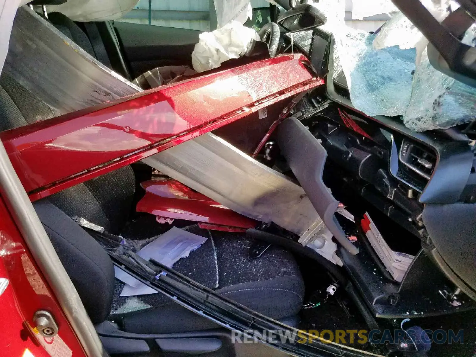 5 fotografías del automóvil dañado NMTKHMBX4KR092232 TOYOTA C-HR 2019
