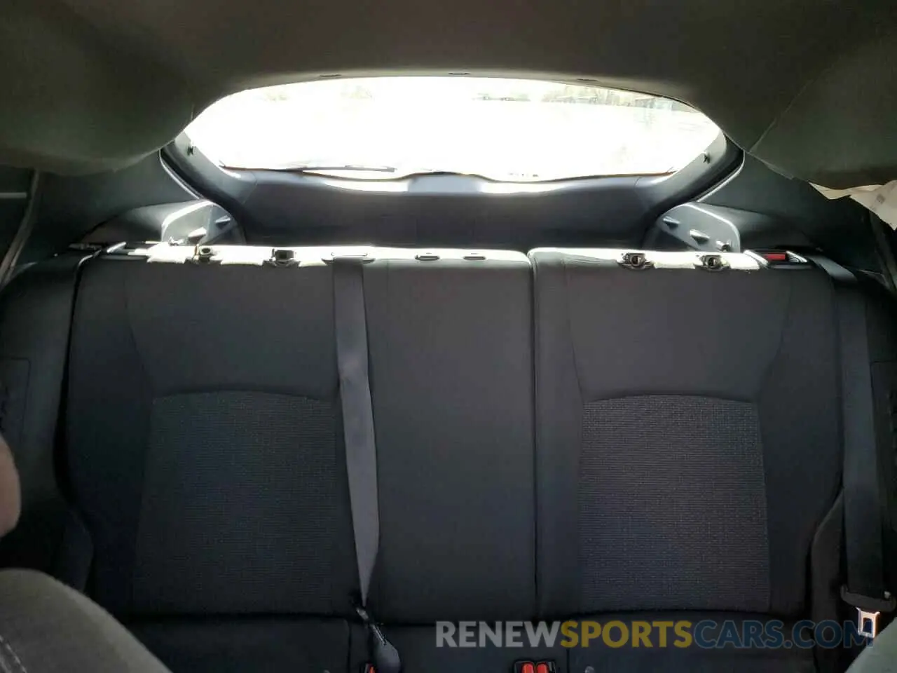 10 fotografías del automóvil dañado NMTKHMBX4KR101480 TOYOTA C-HR 2019
