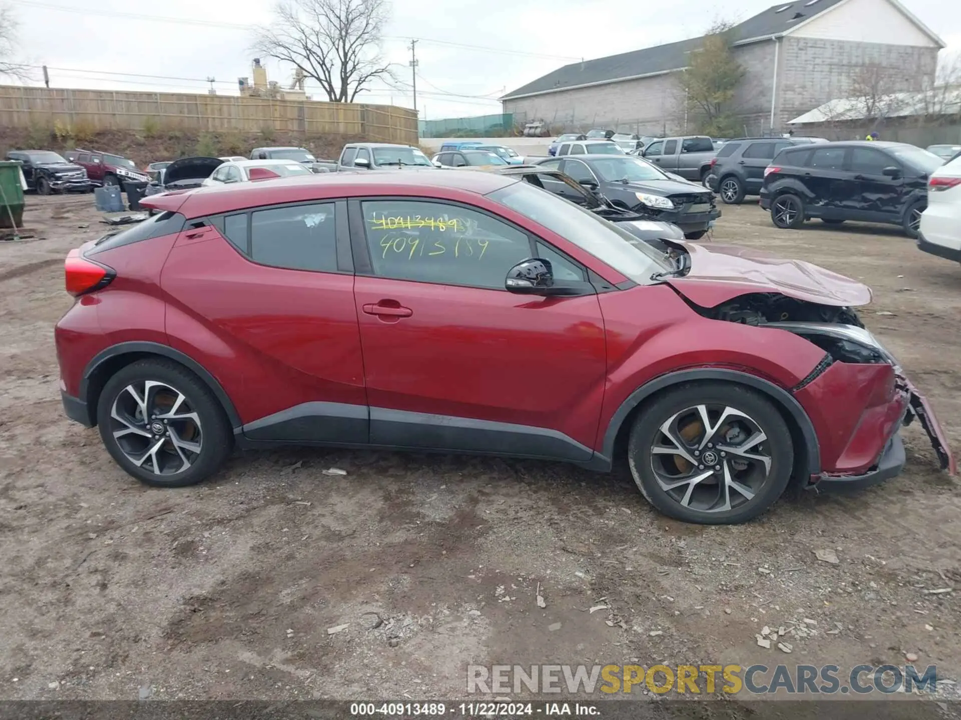 13 fotografías del automóvil dañado NMTKHMBX5KR076072 TOYOTA C-HR 2019