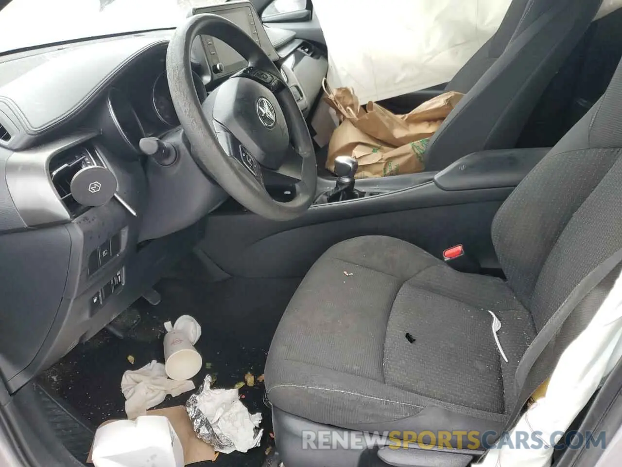 7 fotografías del automóvil dañado NMTKHMBX5KR076928 TOYOTA C-HR 2019