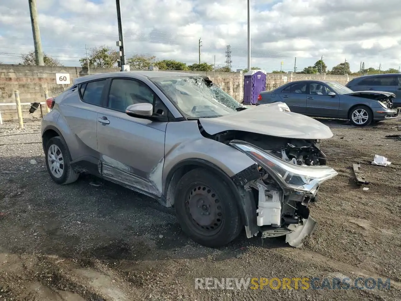 4 fotografías del automóvil dañado NMTKHMBX5KR083796 TOYOTA C-HR 2019