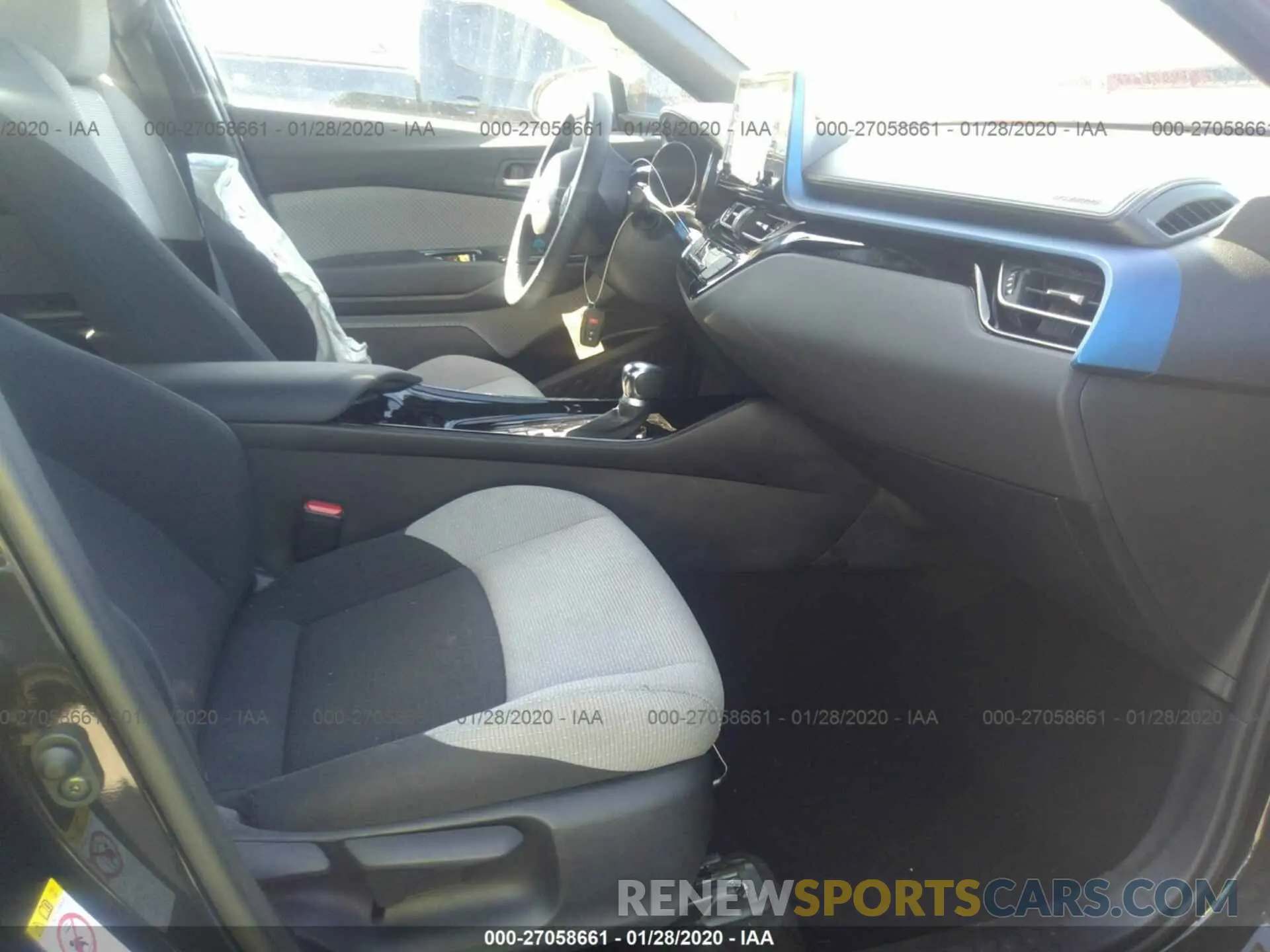 5 fotografías del automóvil dañado NMTKHMBX5KR094331 TOYOTA C-HR 2019