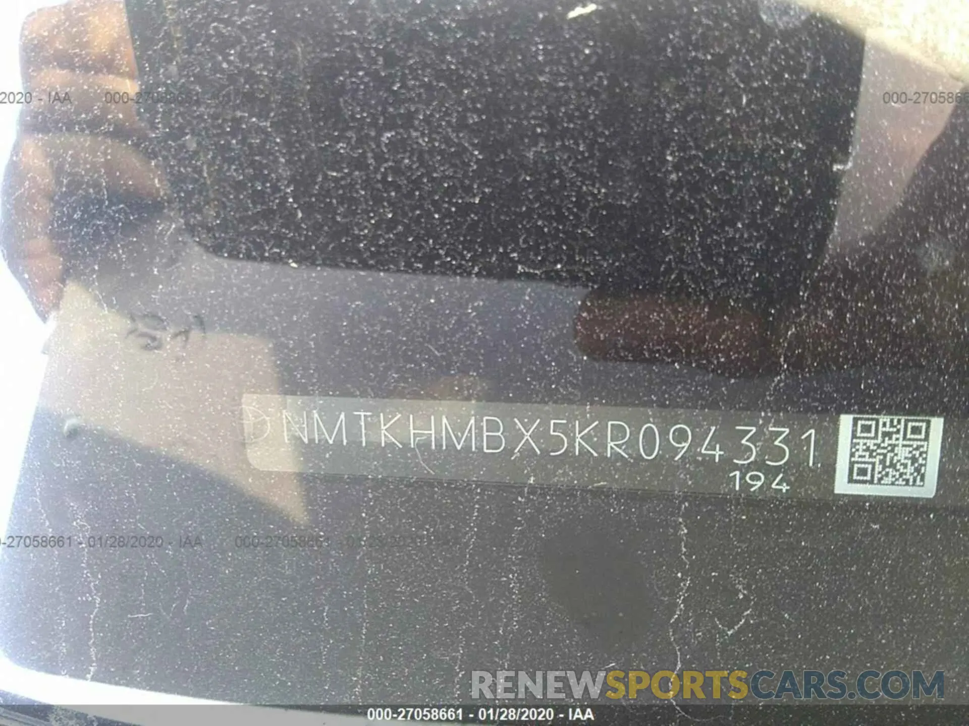 9 fotografías del automóvil dañado NMTKHMBX5KR094331 TOYOTA C-HR 2019