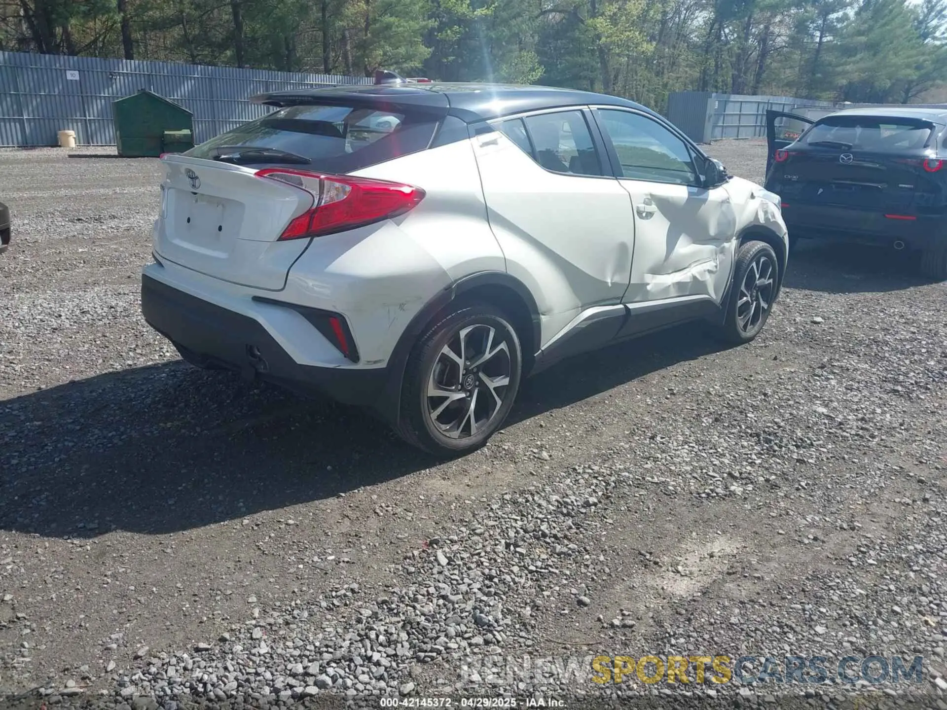 4 fotografías del automóvil dañado NMTKHMBX5KR097682 TOYOTA C-HR 2019