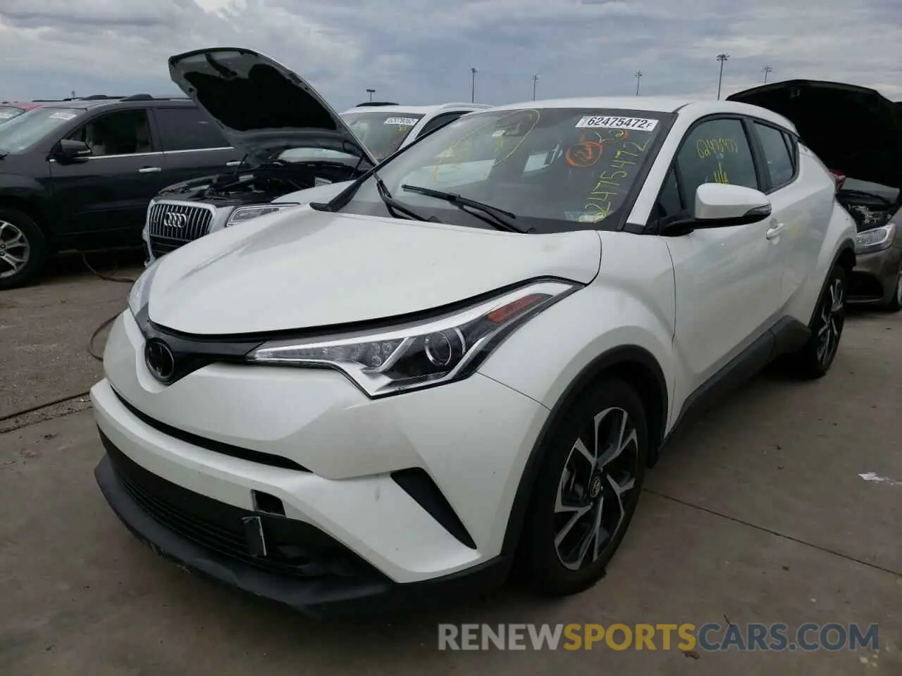 2 fotografías del automóvil dañado NMTKHMBX5KR099836 TOYOTA C-HR 2019