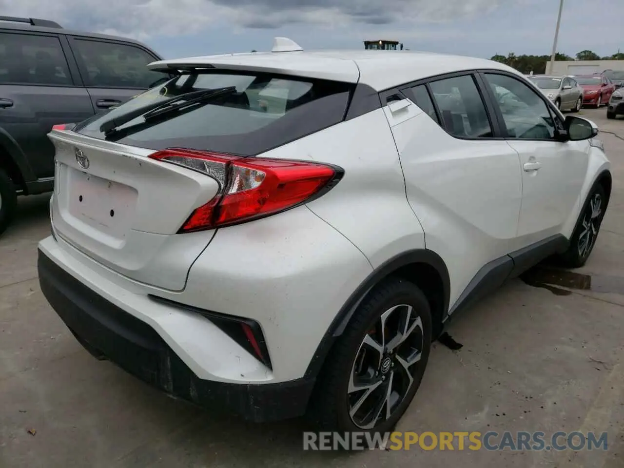 4 fotografías del automóvil dañado NMTKHMBX5KR099836 TOYOTA C-HR 2019