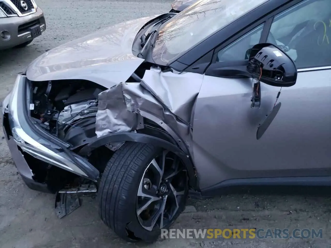 9 fotografías del automóvil dañado NMTKHMBX5KR099920 TOYOTA C-HR 2019