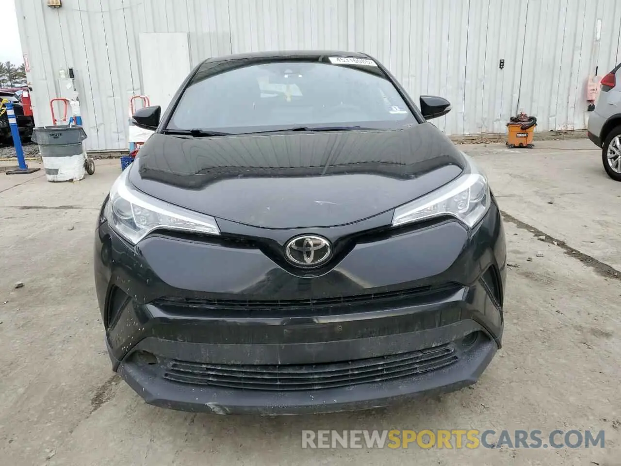 5 fotografías del automóvil dañado NMTKHMBX6KR076405 TOYOTA C-HR 2019
