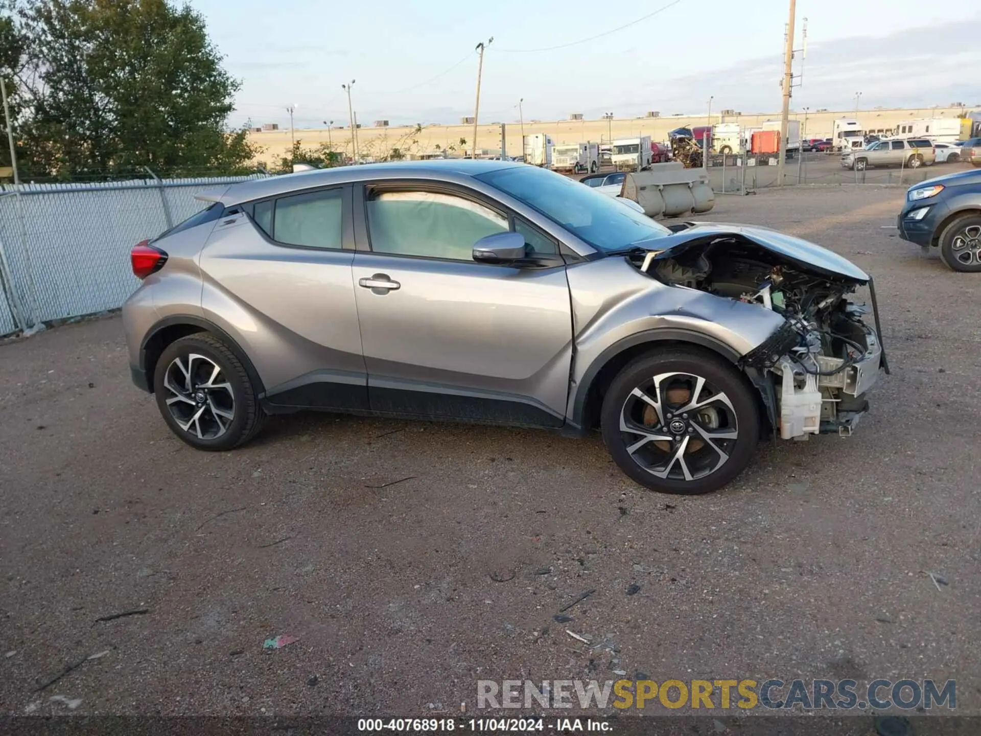 13 fotografías del automóvil dañado NMTKHMBX7KR080415 TOYOTA C-HR 2019