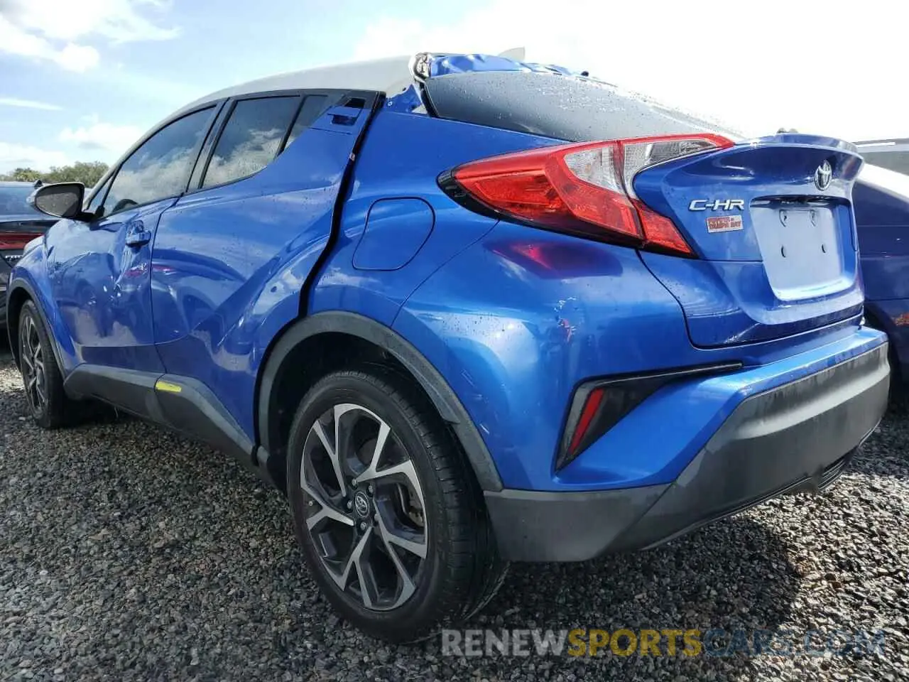 2 fotografías del automóvil dañado NMTKHMBX7KR081080 TOYOTA C-HR 2019