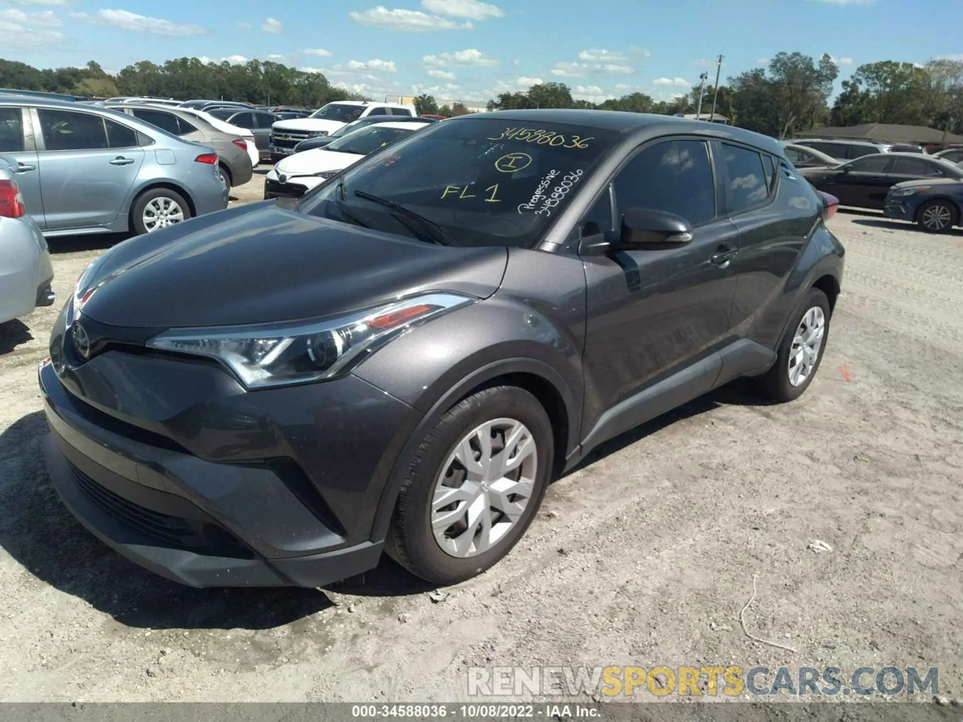 2 fotografías del automóvil dañado NMTKHMBX7KR084108 TOYOTA C-HR 2019