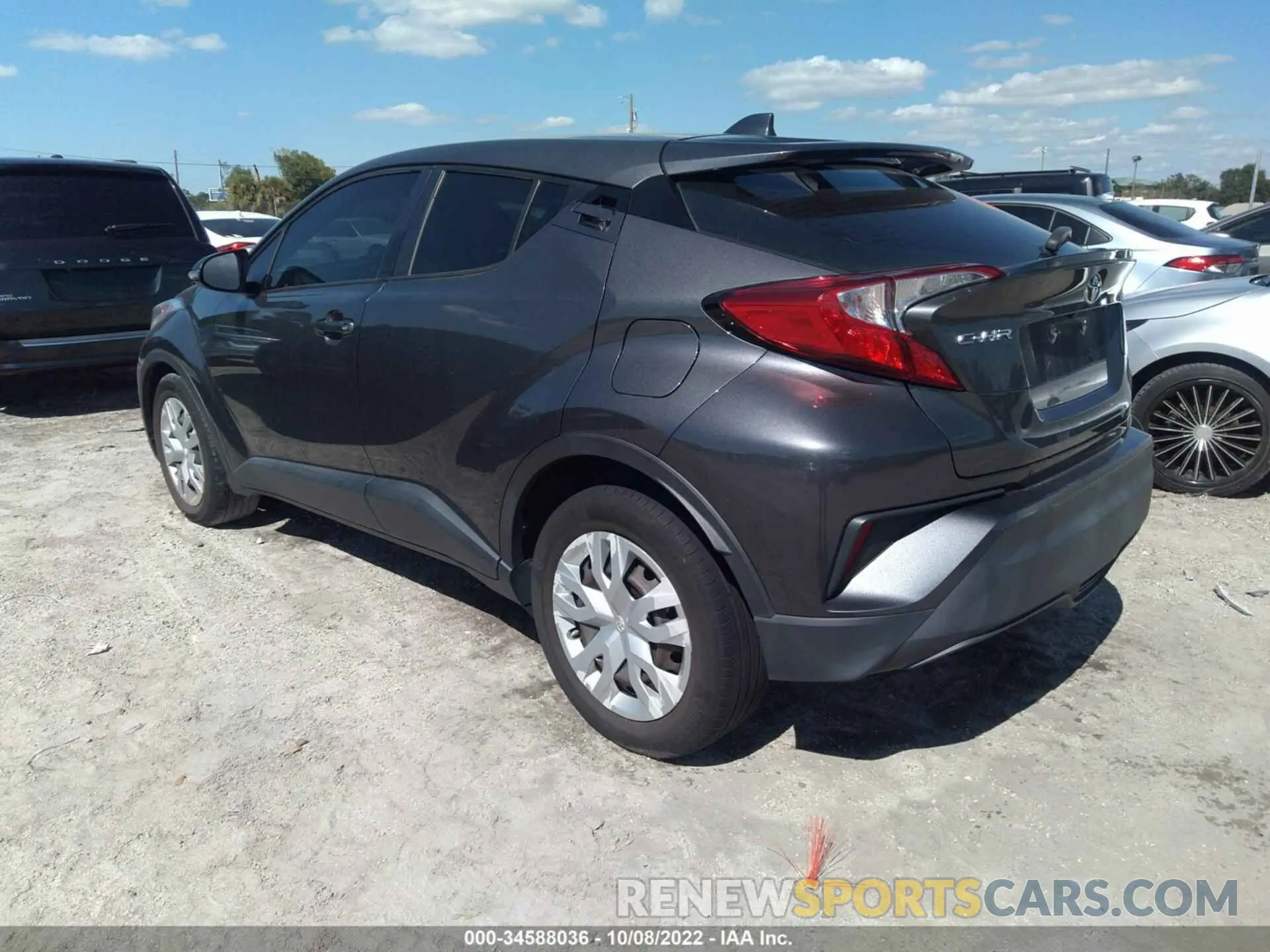 3 fotografías del automóvil dañado NMTKHMBX7KR084108 TOYOTA C-HR 2019