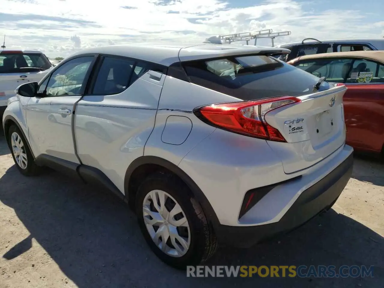 3 fotografías del automóvil dañado NMTKHMBX7KR093486 TOYOTA C-HR 2019