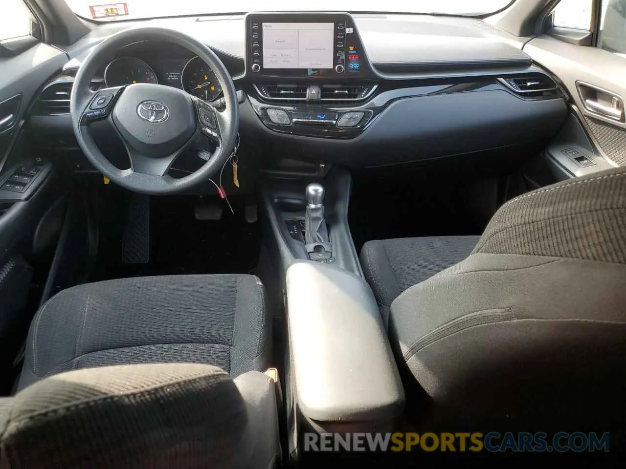 8 fotografías del automóvil dañado NMTKHMBX7KR098834 TOYOTA C-HR 2019
