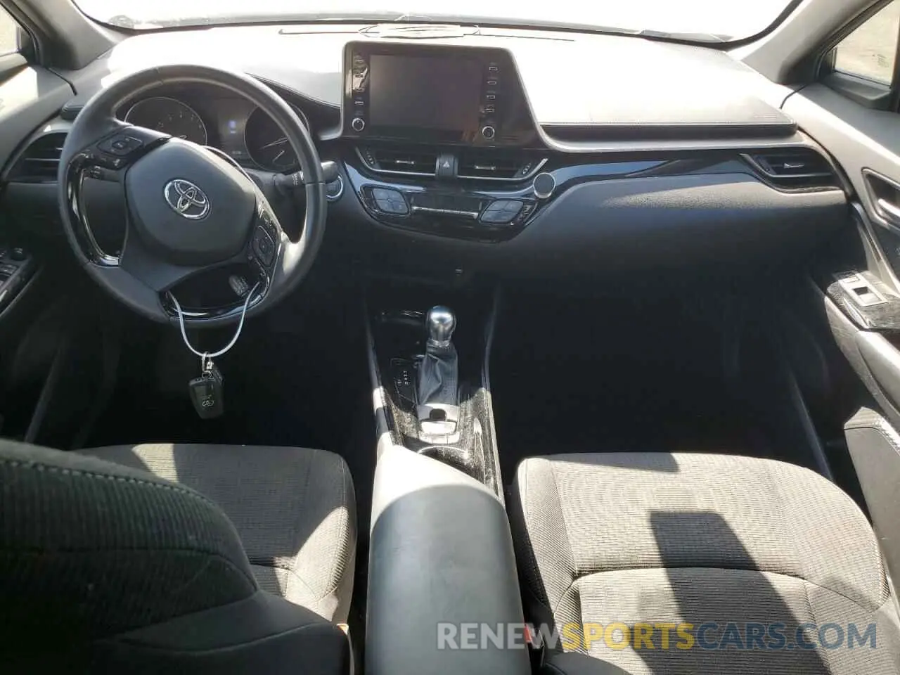 8 fotografías del automóvil dañado NMTKHMBX8KR081458 TOYOTA C-HR 2019