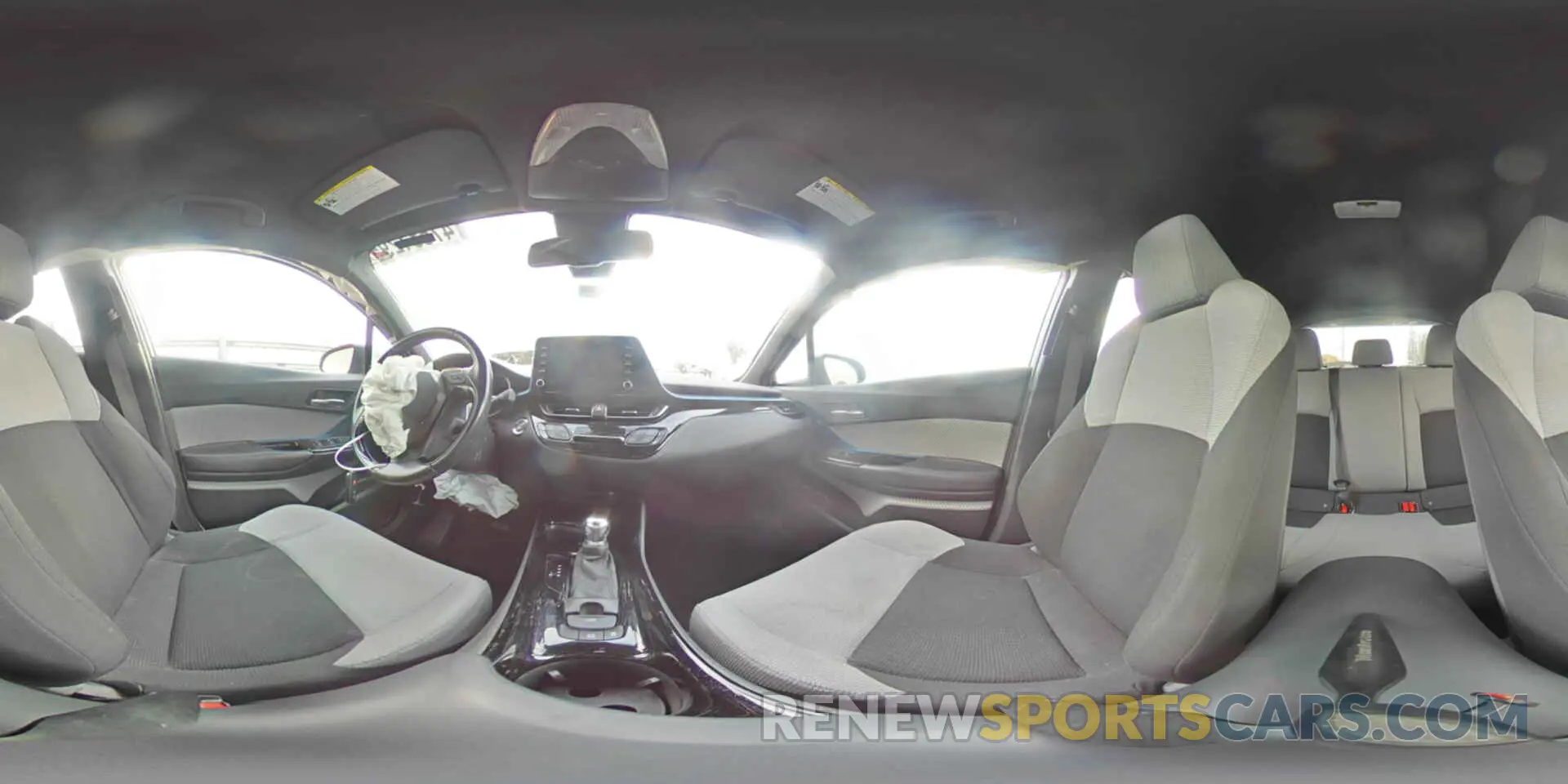 14 fotografías del automóvil dañado NMTKHMBX8KR084750 TOYOTA C-HR 2019