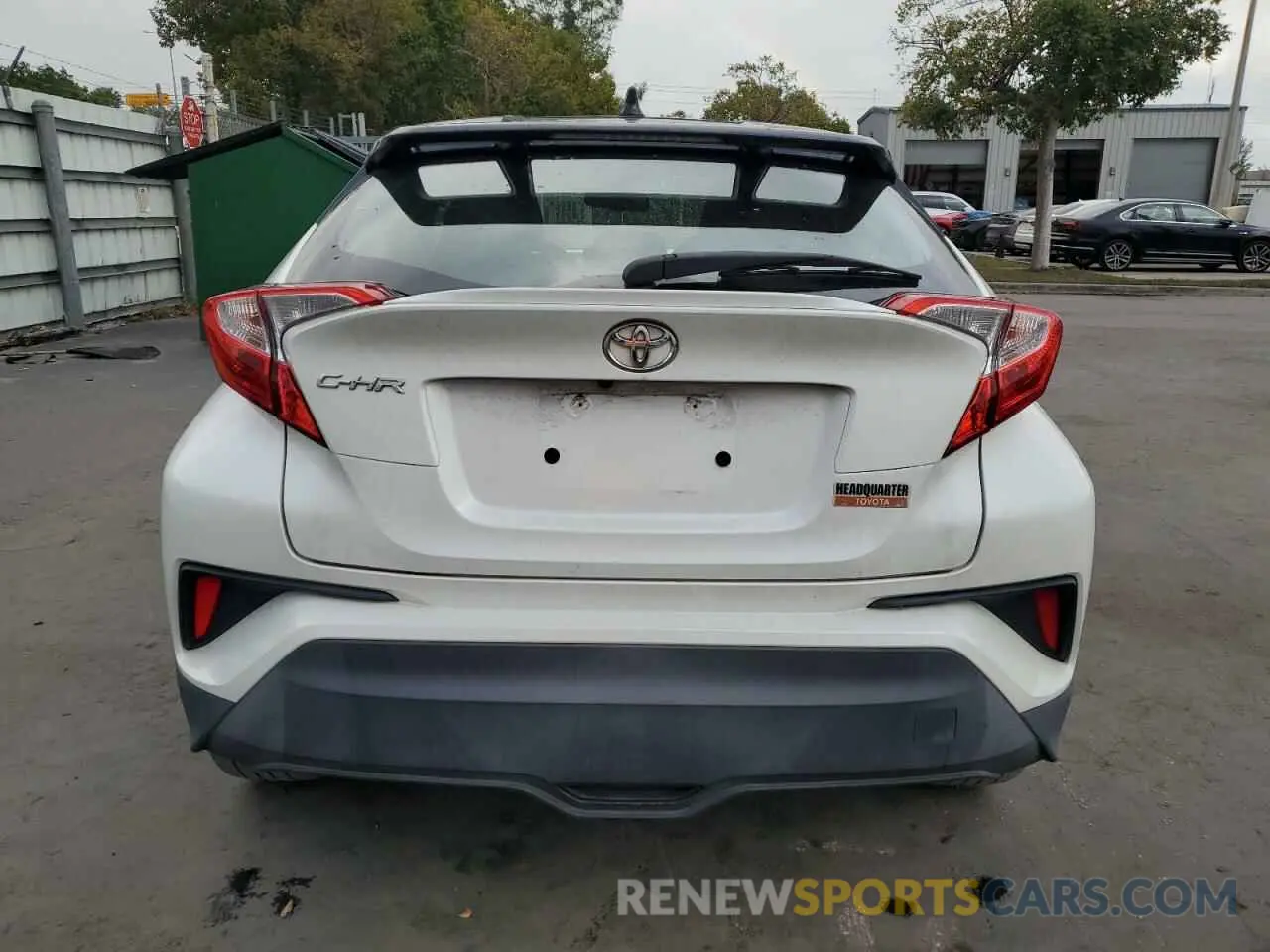 6 fotografías del automóvil dañado NMTKHMBX8KR084750 TOYOTA C-HR 2019
