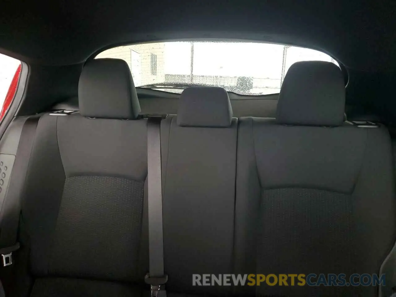 10 fotografías del automóvil dañado NMTKHMBX8KR090306 TOYOTA C-HR 2019