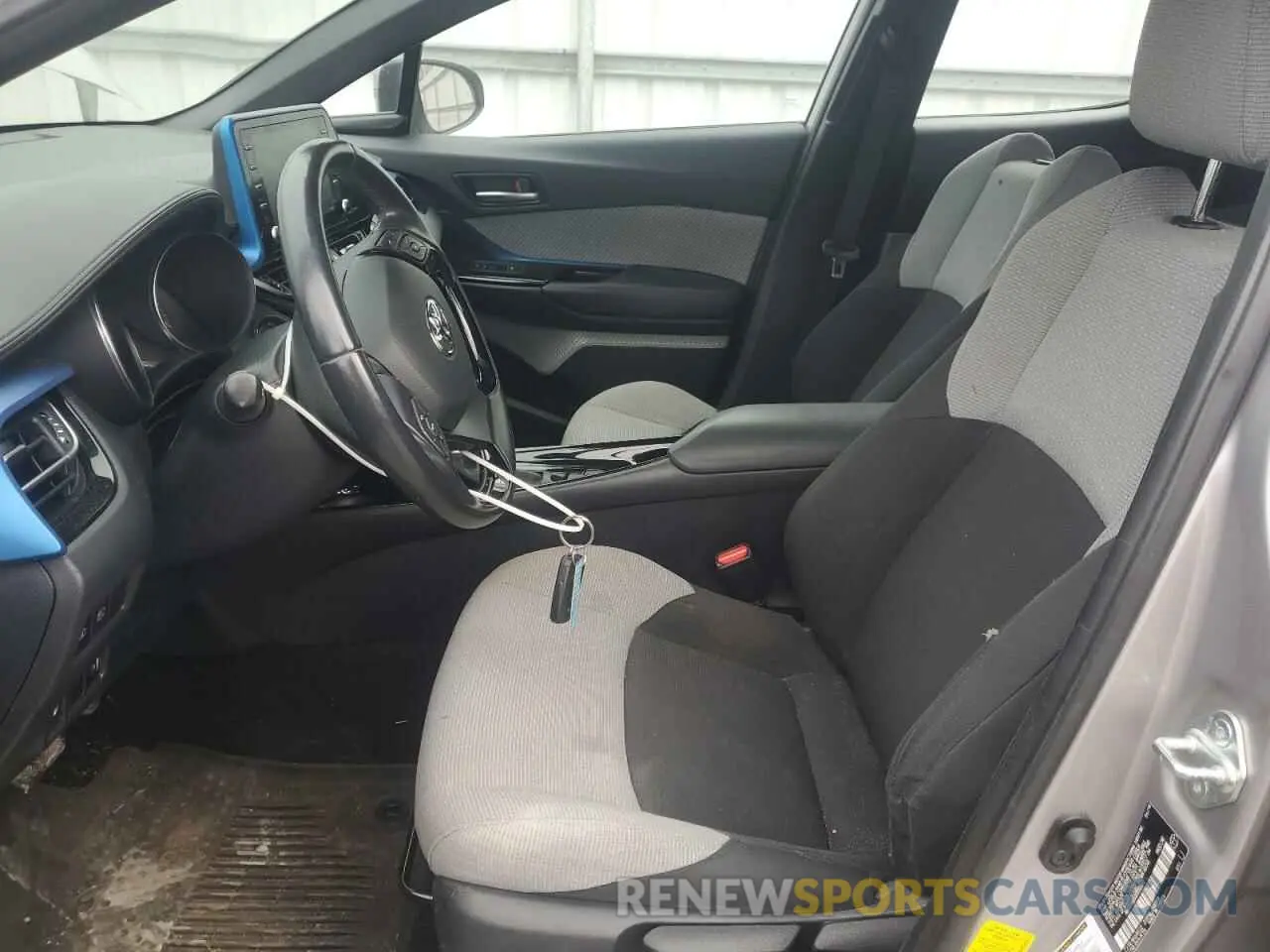 7 fotografías del automóvil dañado NMTKHMBX8KR092072 TOYOTA C-HR 2019