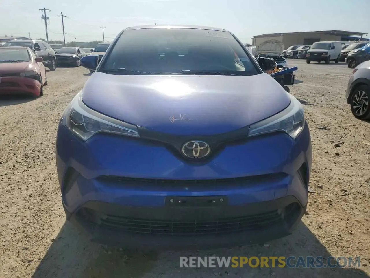 5 fotografías del automóvil dañado NMTKHMBX8KR097773 TOYOTA C-HR 2019