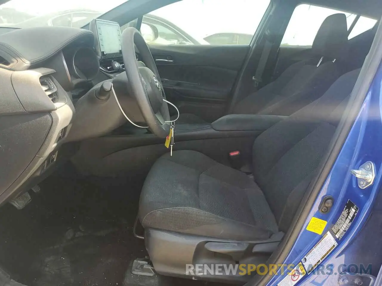 7 fotografías del automóvil dañado NMTKHMBX8KR097773 TOYOTA C-HR 2019