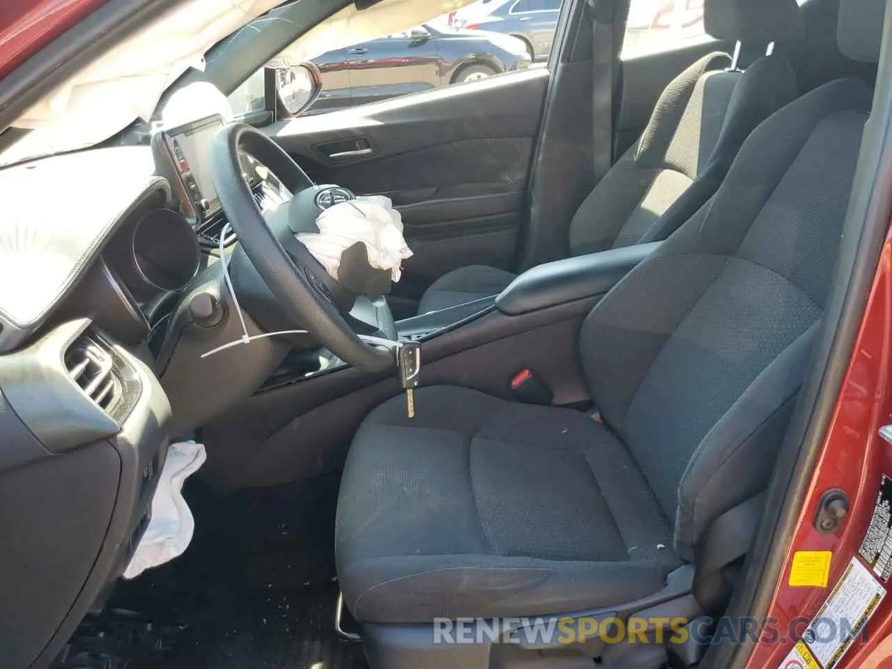7 fotografías del automóvil dañado NMTKHMBX9KR074616 TOYOTA C-HR 2019