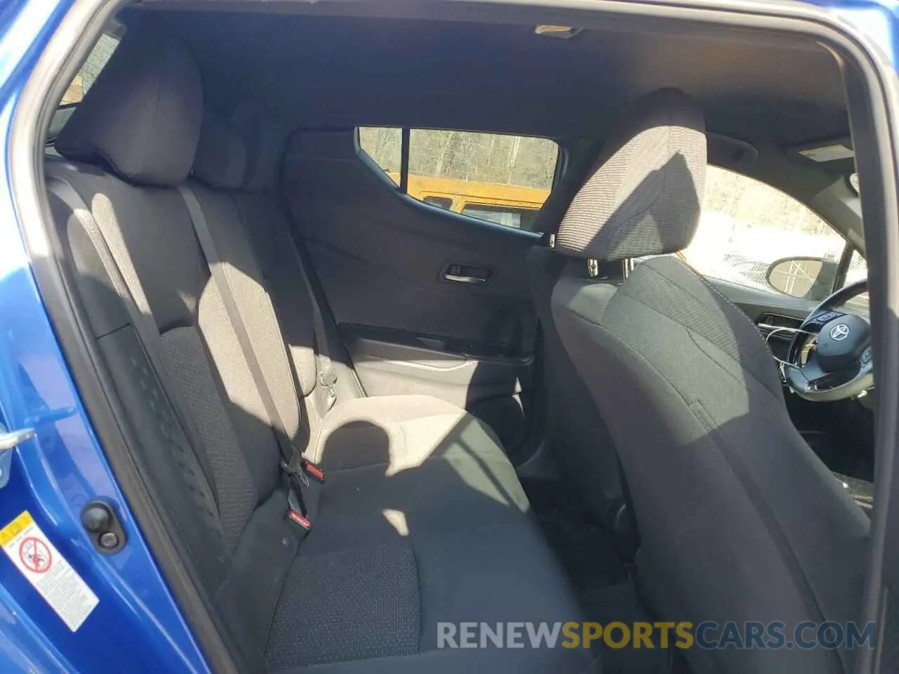 11 fotografías del automóvil dañado NMTKHMBX9KR076852 TOYOTA C-HR 2019