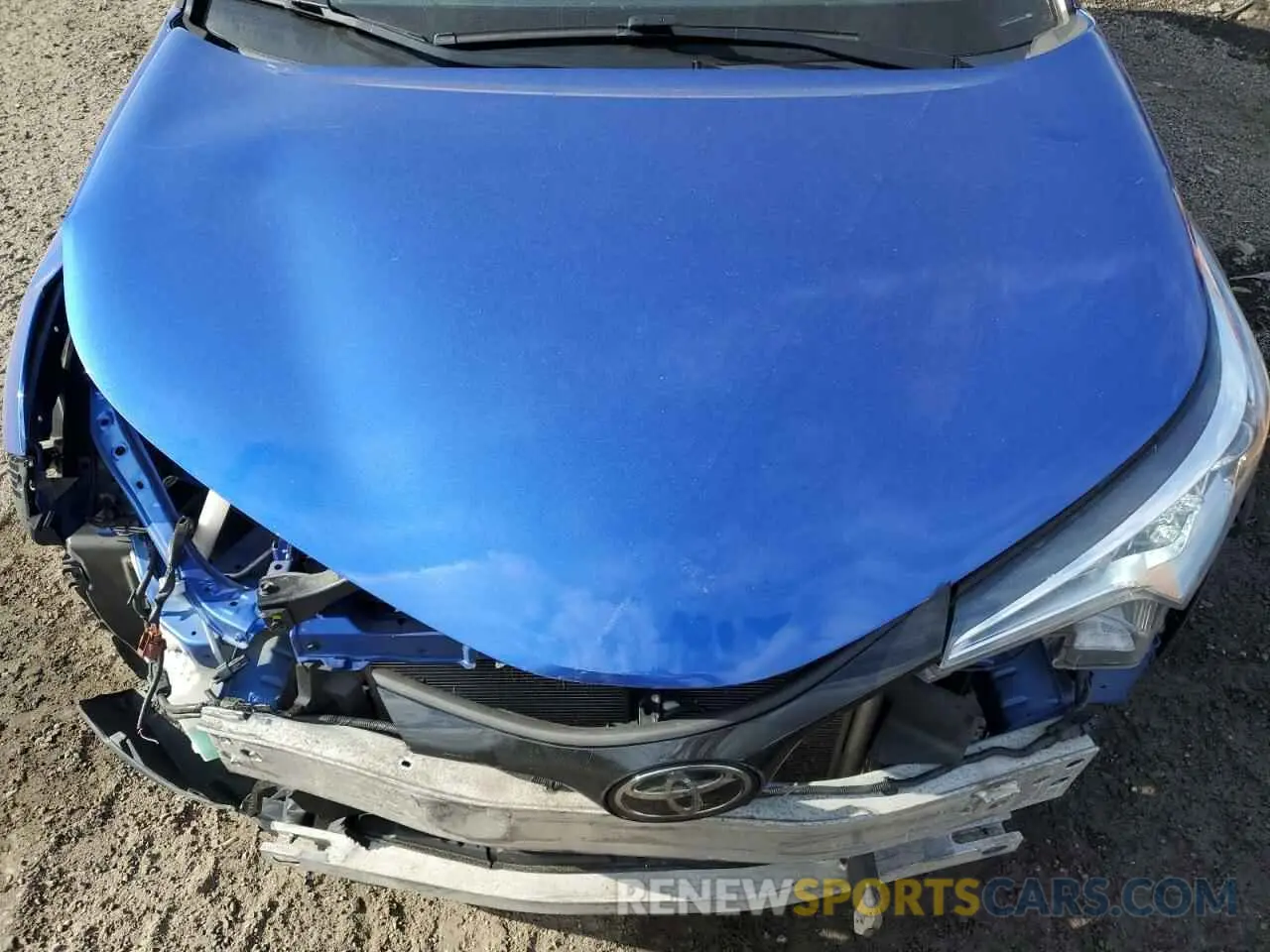 12 fotografías del automóvil dañado NMTKHMBX9KR076852 TOYOTA C-HR 2019