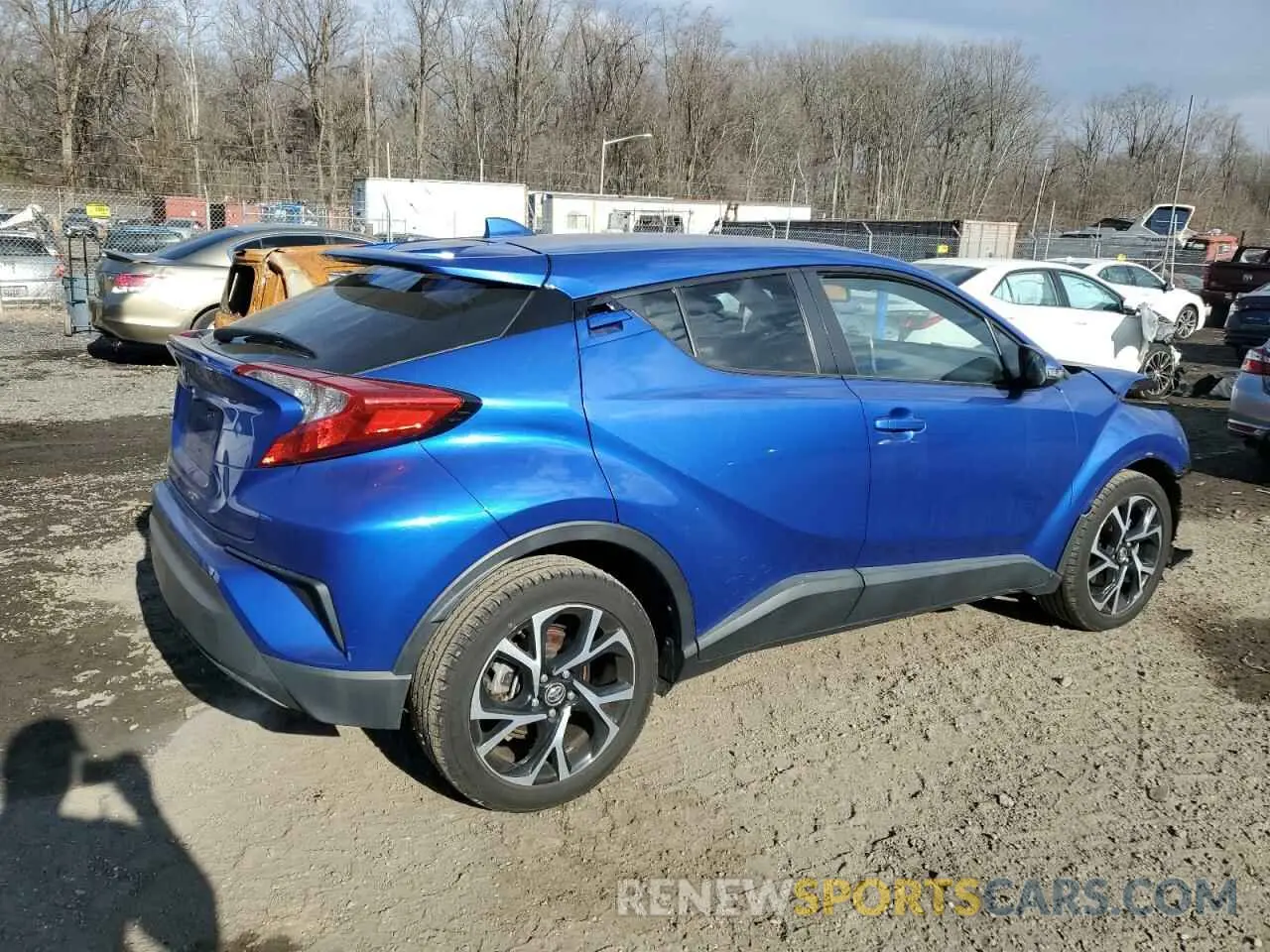 3 fotografías del automóvil dañado NMTKHMBX9KR076852 TOYOTA C-HR 2019