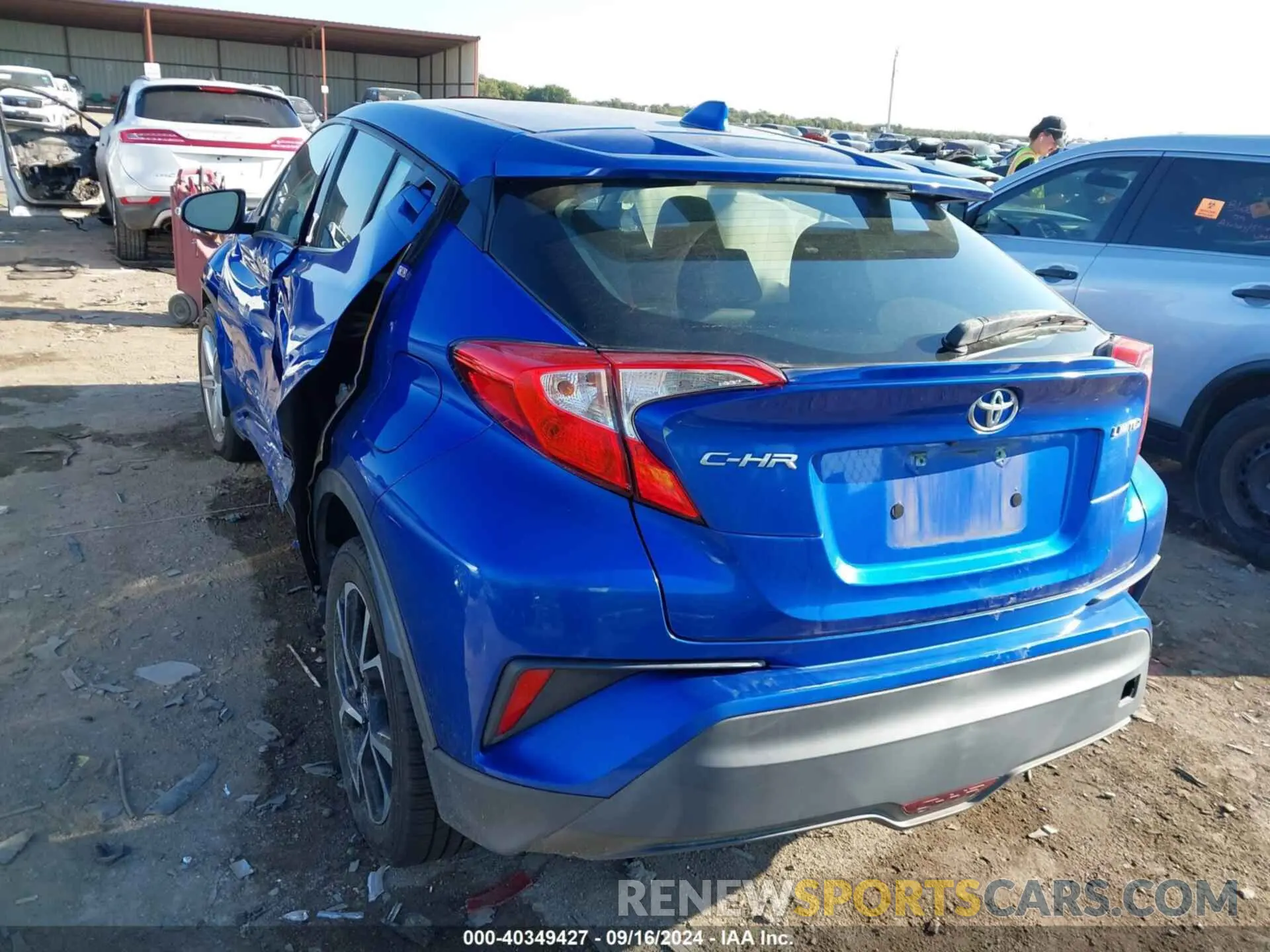 3 fotografías del automóvil dañado NMTKHMBX9KR083283 TOYOTA C-HR 2019