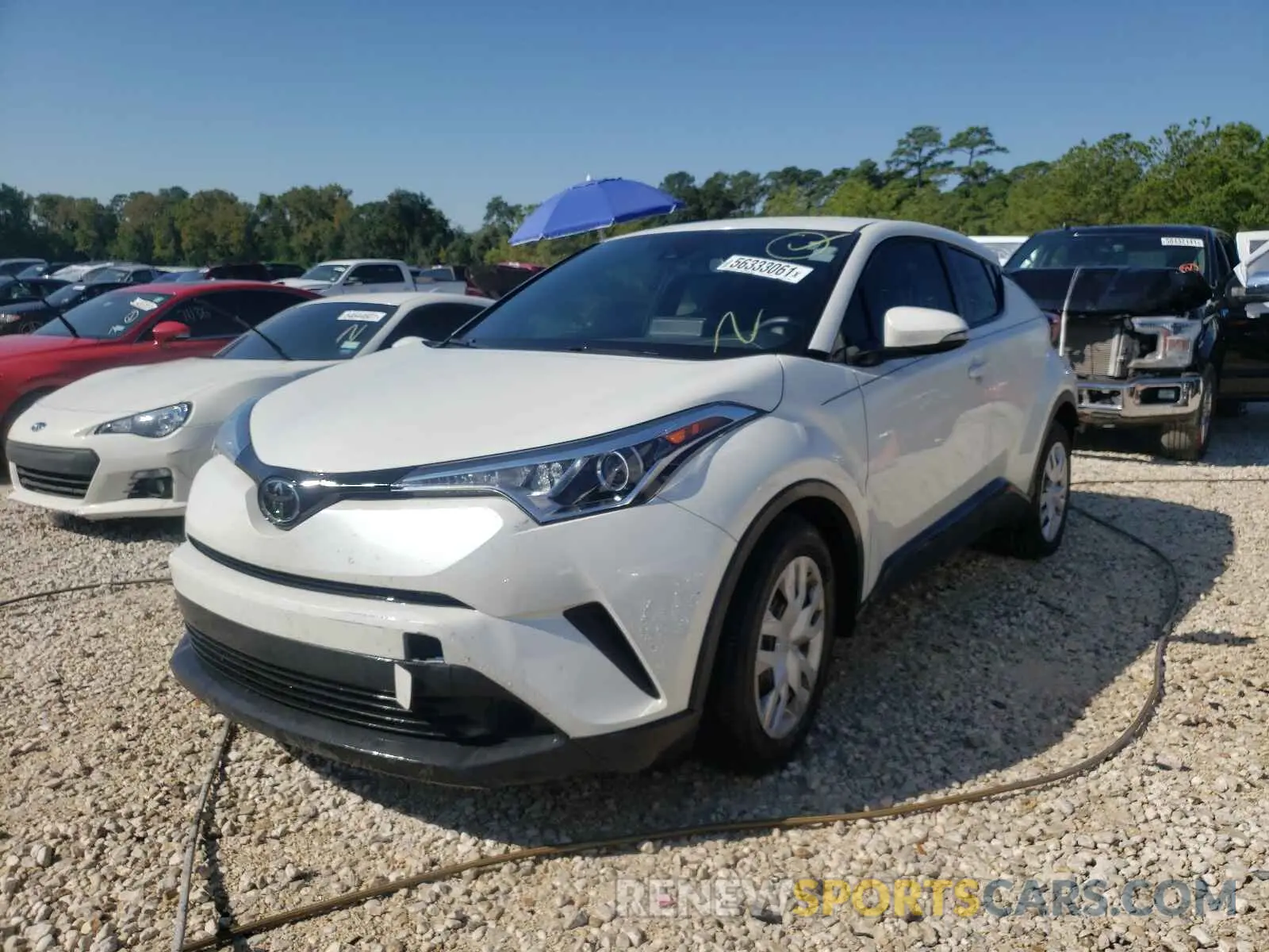 2 fotografías del automóvil dañado NMTKHMBX9KR086040 TOYOTA C-HR 2019