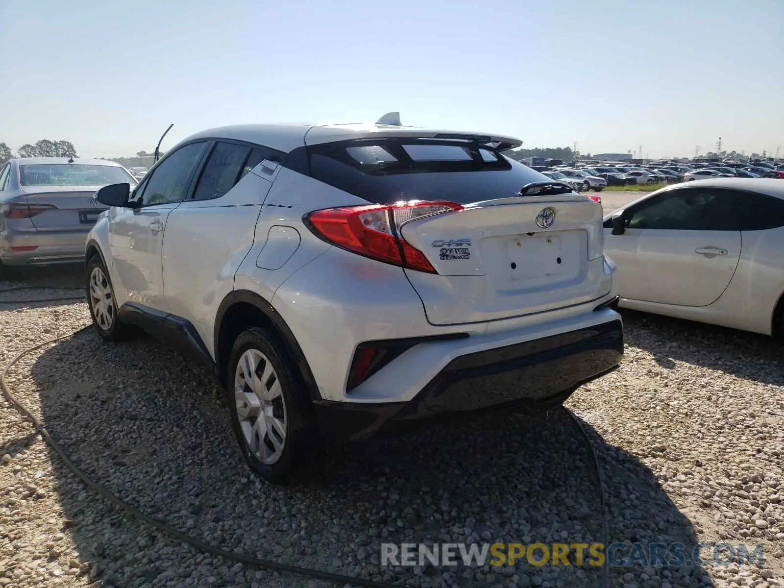 3 fotografías del automóvil dañado NMTKHMBX9KR086040 TOYOTA C-HR 2019