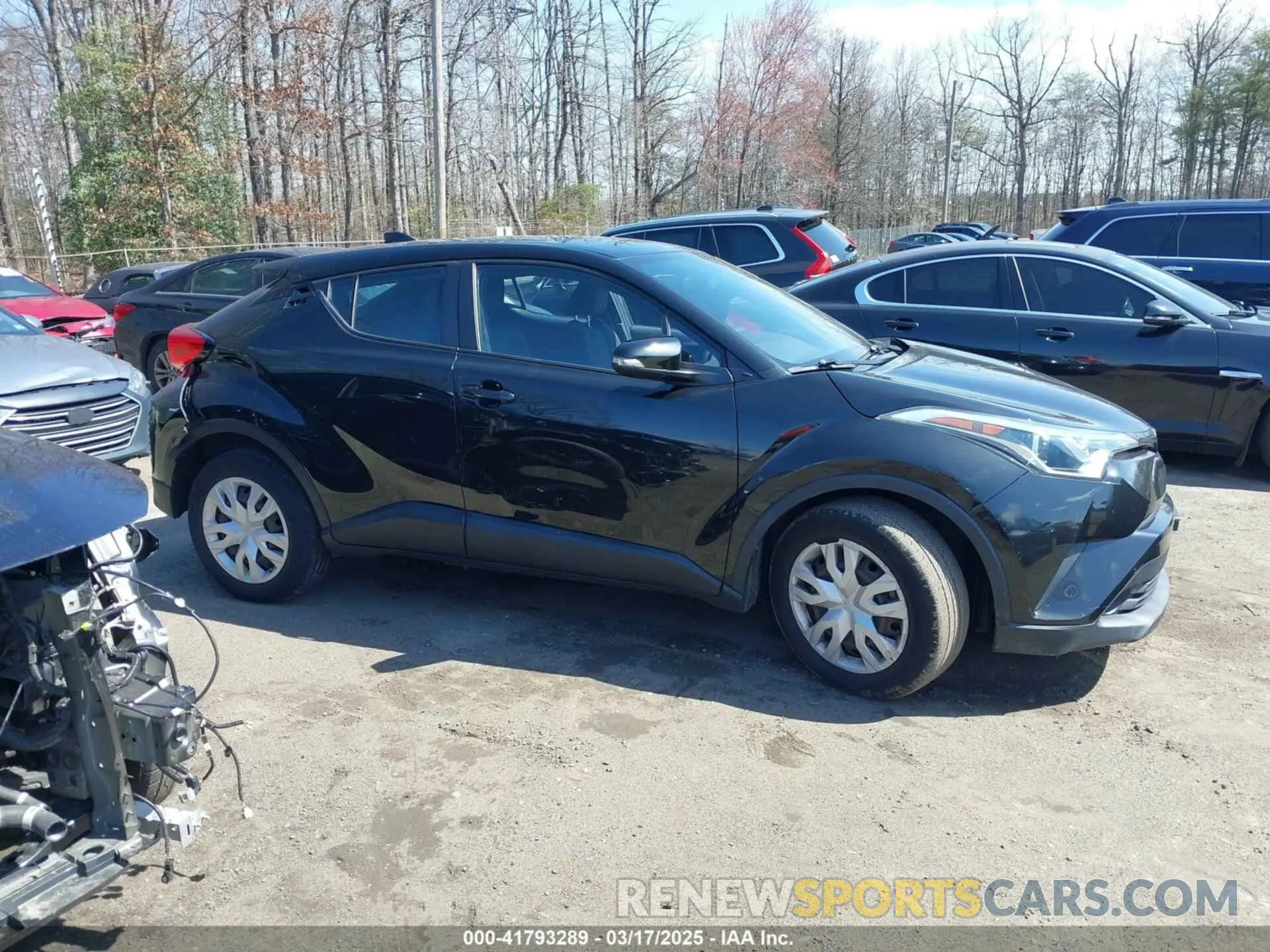 13 fotografías del automóvil dañado NMTKHMBX9KR086524 TOYOTA C-HR 2019