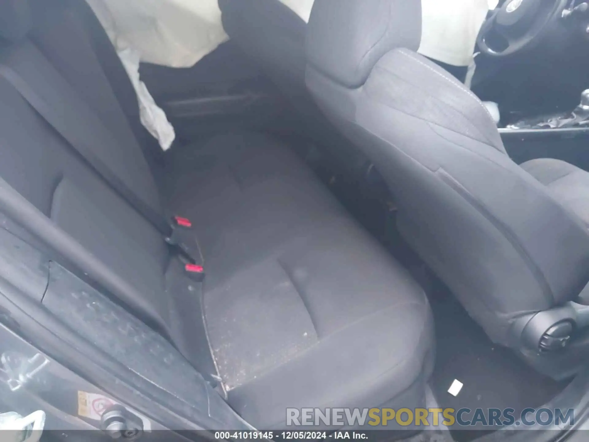8 fotografías del automóvil dañado NMTKHMBX9KR091450 TOYOTA C-HR 2019