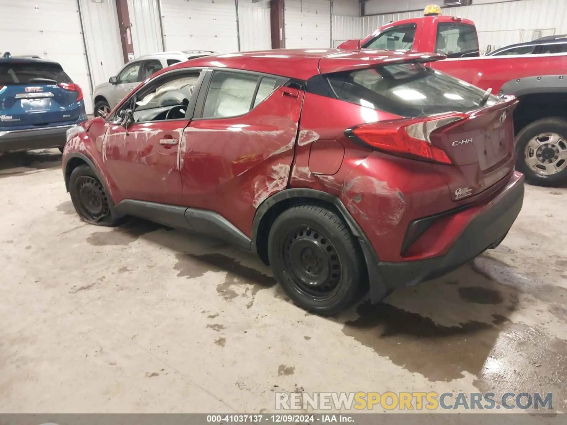 3 fotografías del automóvil dañado NMTKHMBX9KR092338 TOYOTA C-HR 2019