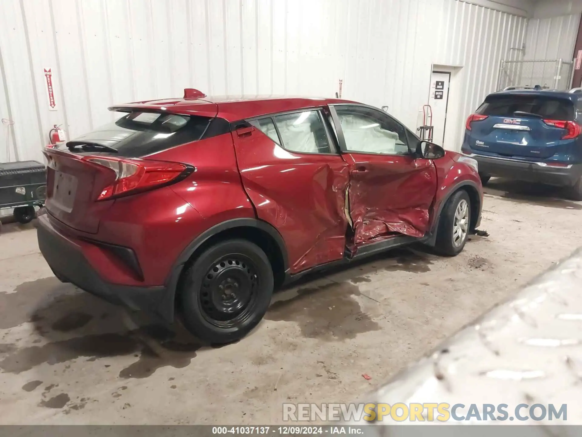 4 fotografías del automóvil dañado NMTKHMBX9KR092338 TOYOTA C-HR 2019