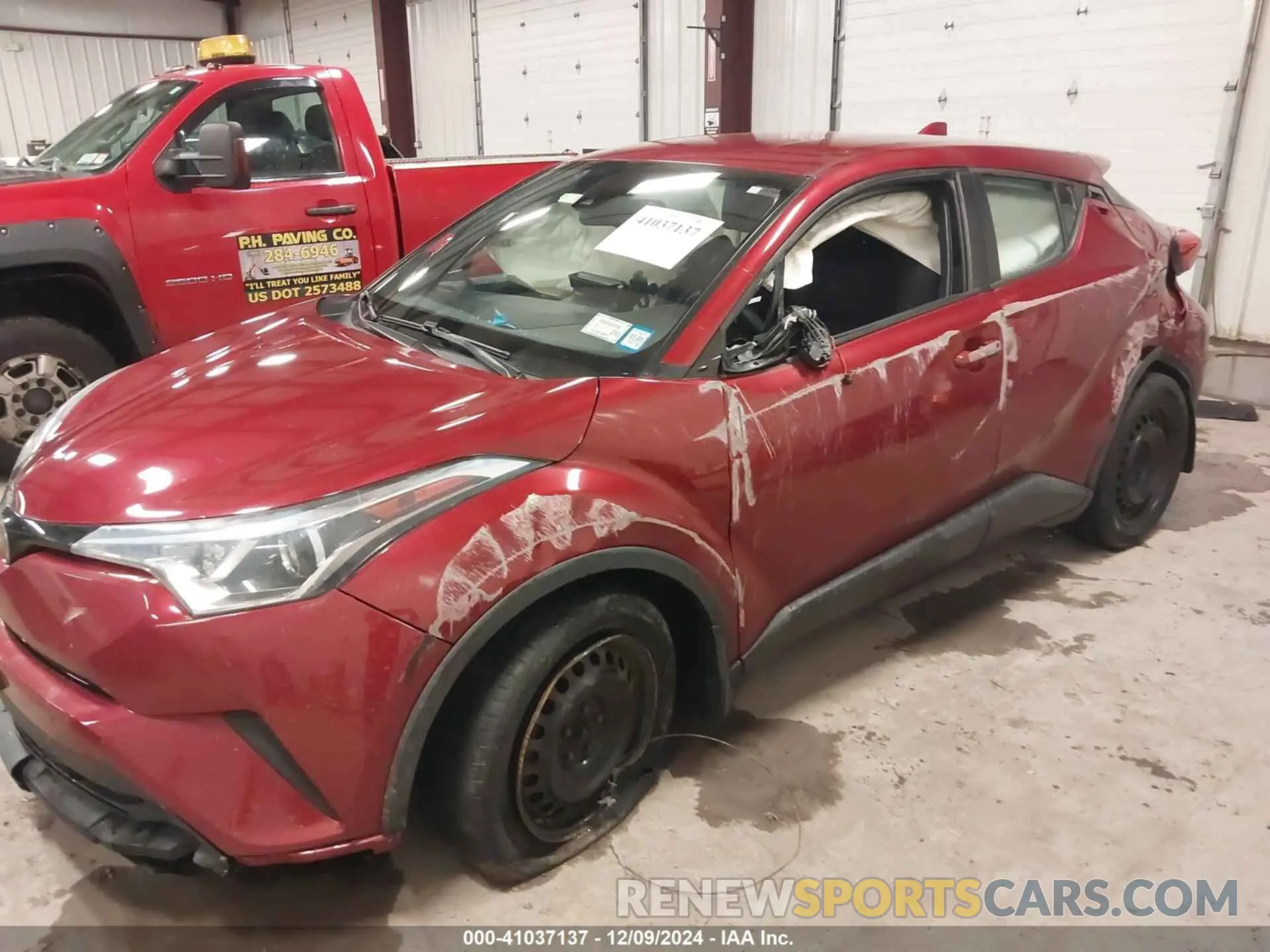 6 fotografías del automóvil dañado NMTKHMBX9KR092338 TOYOTA C-HR 2019