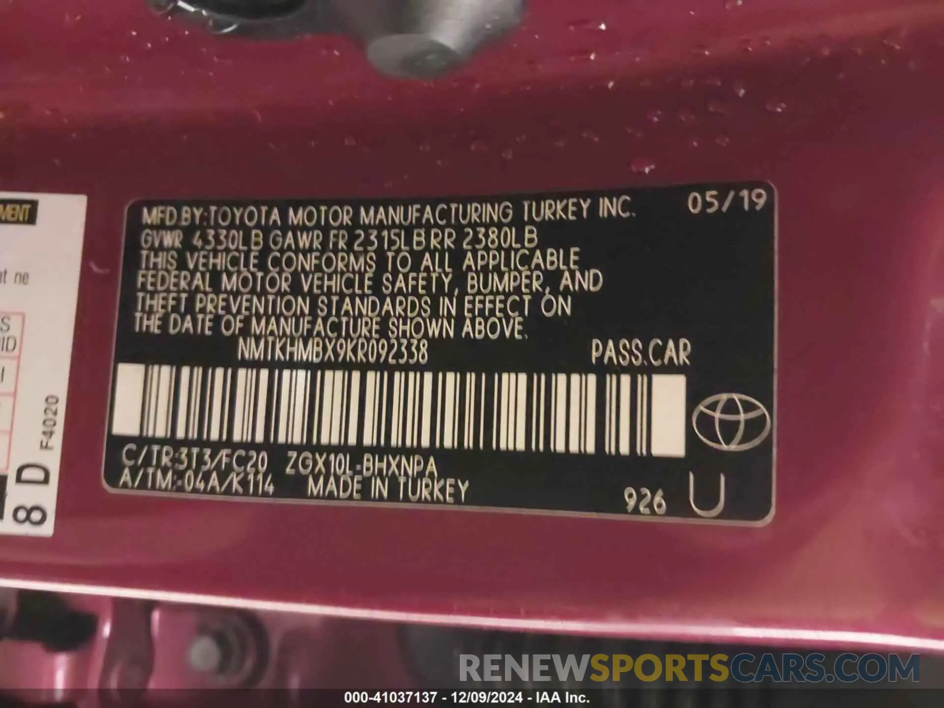 9 fotografías del automóvil dañado NMTKHMBX9KR092338 TOYOTA C-HR 2019