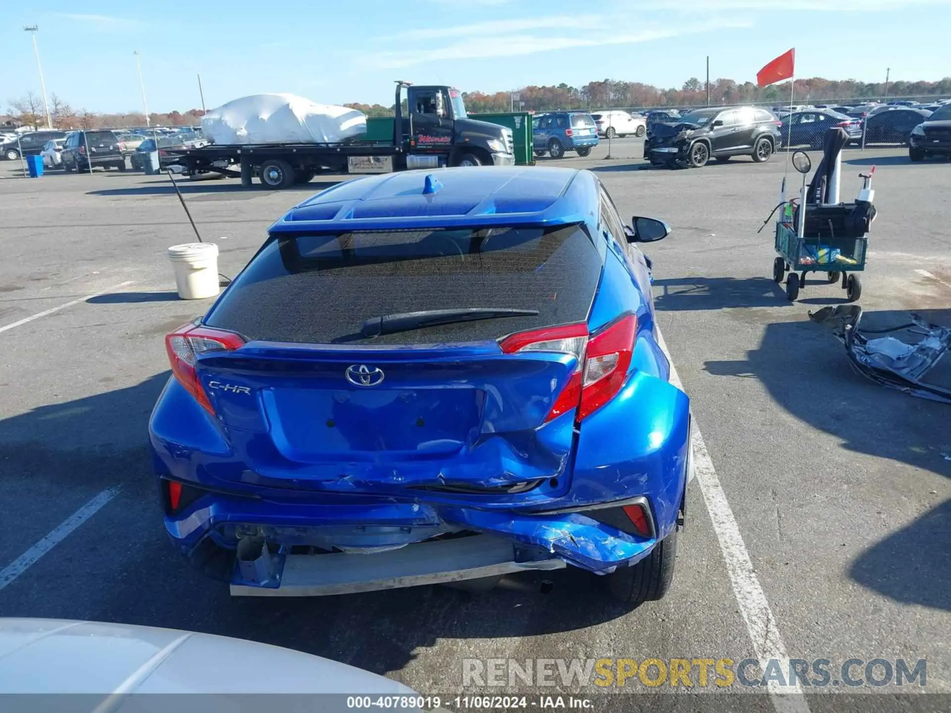 15 fotografías del automóvil dañado NMTKHMBX9KR099791 TOYOTA C-HR 2019