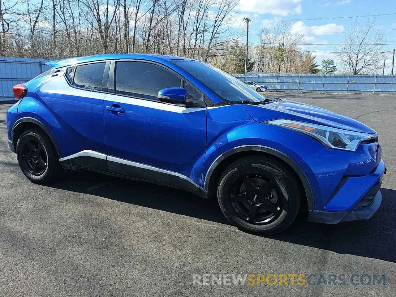 4 fotografías del automóvil dañado NMTKHMBXXKR081574 TOYOTA C-HR 2019