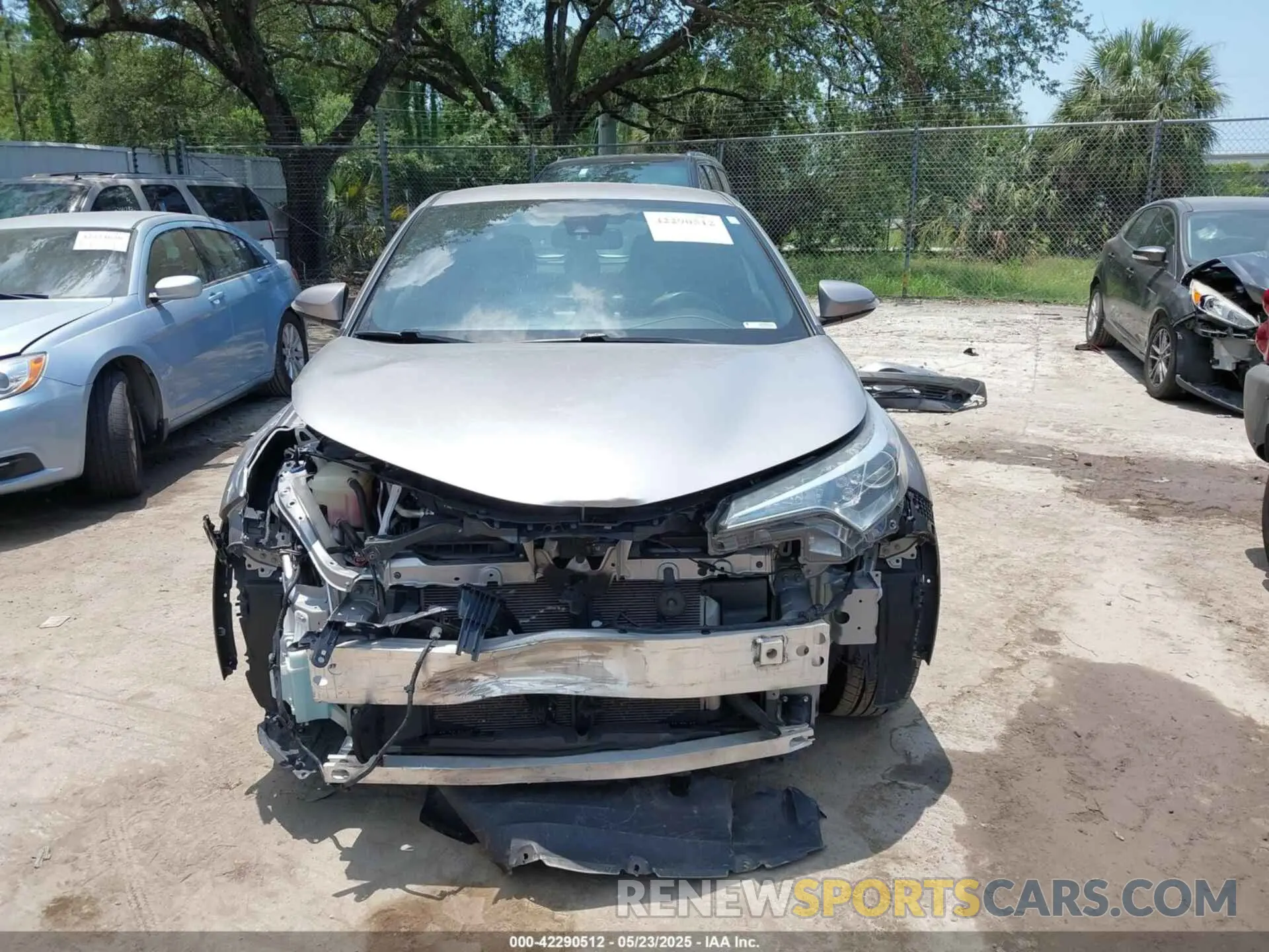 13 fotografías del automóvil dañado NMTKHMBXXKR095524 TOYOTA C-HR 2019