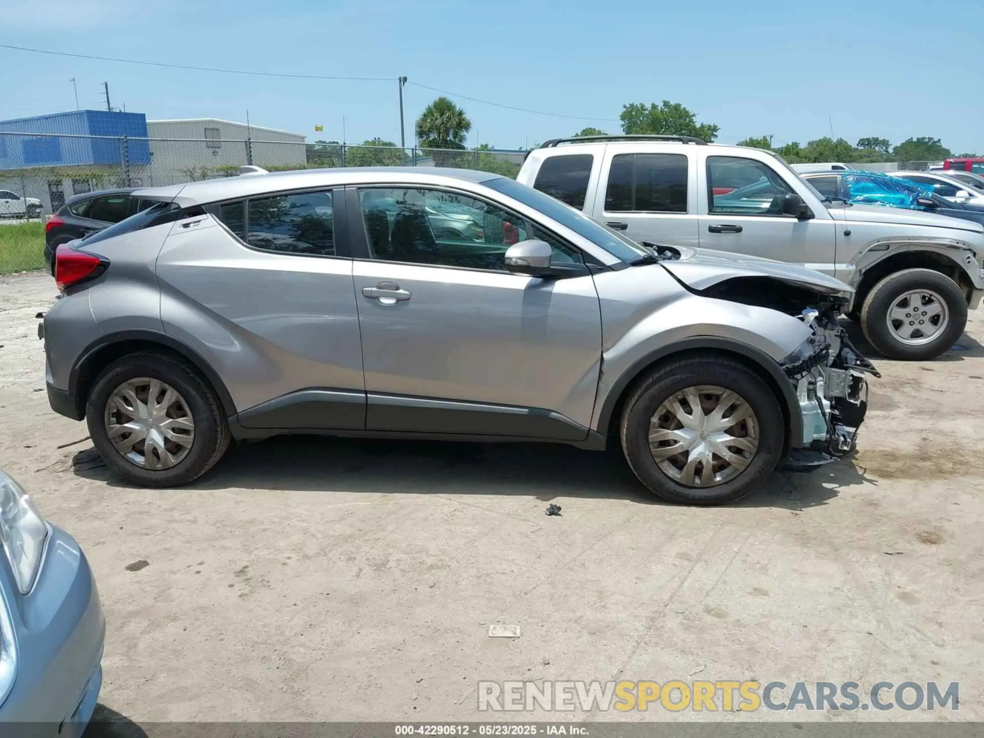 14 fotografías del automóvil dañado NMTKHMBXXKR095524 TOYOTA C-HR 2019