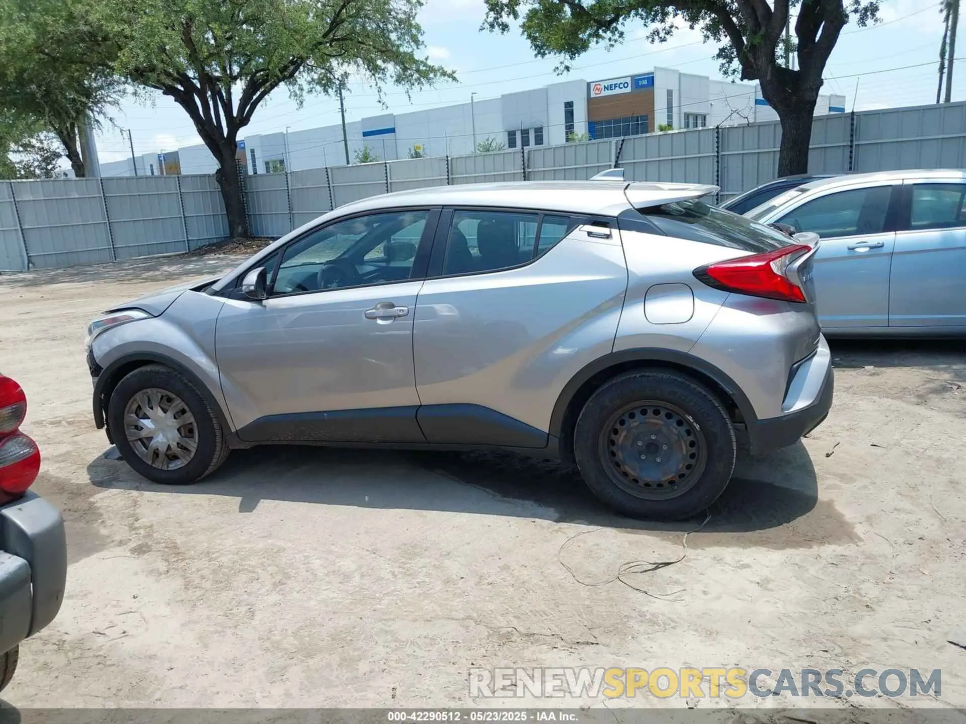 15 fotografías del automóvil dañado NMTKHMBXXKR095524 TOYOTA C-HR 2019