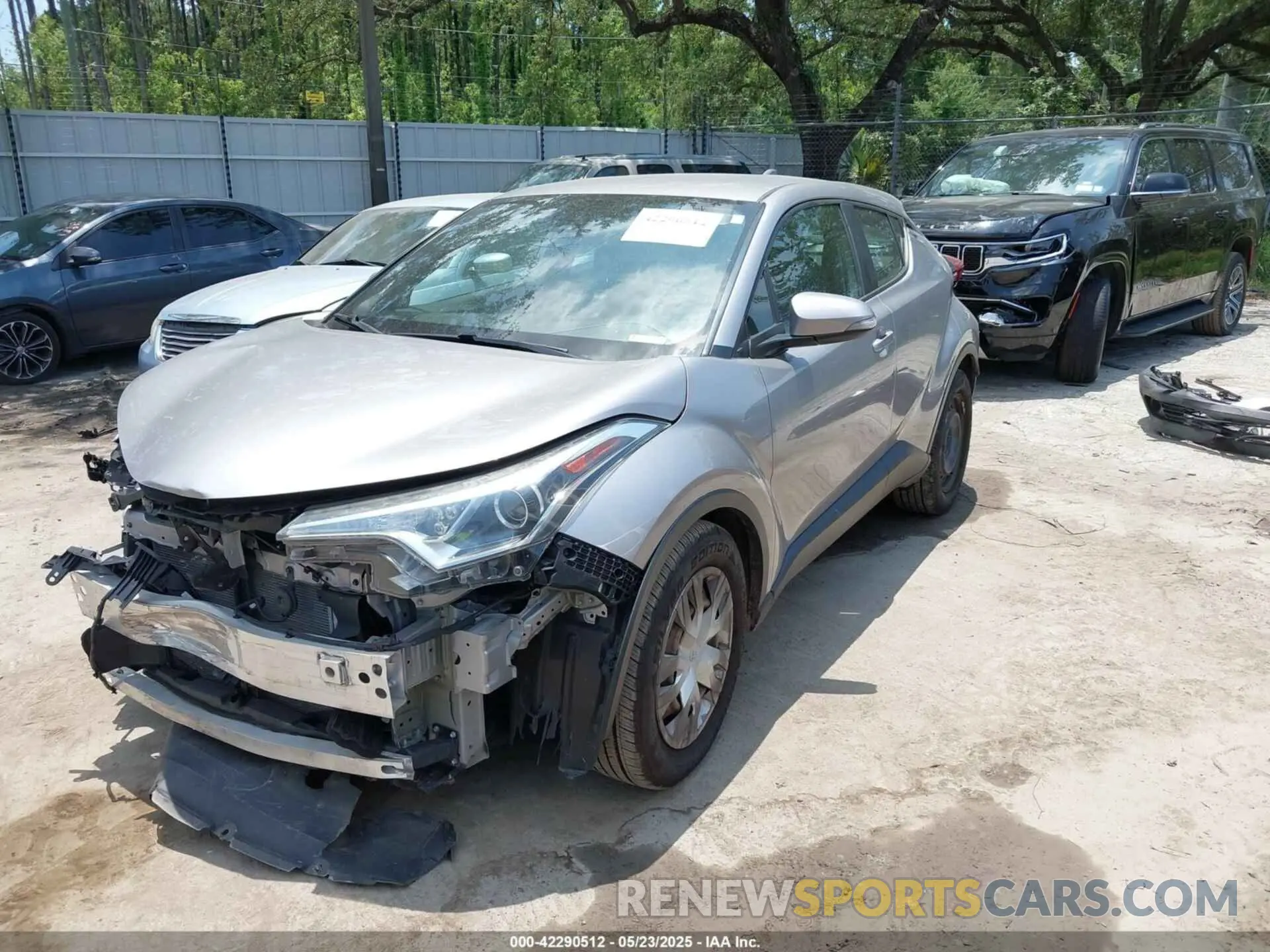 2 fotografías del automóvil dañado NMTKHMBXXKR095524 TOYOTA C-HR 2019